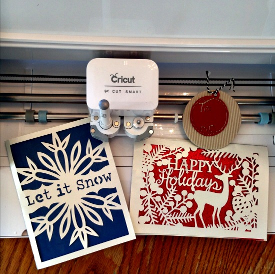 Projects for wireless cutting maching Cricut Explore Air Holiday Cards